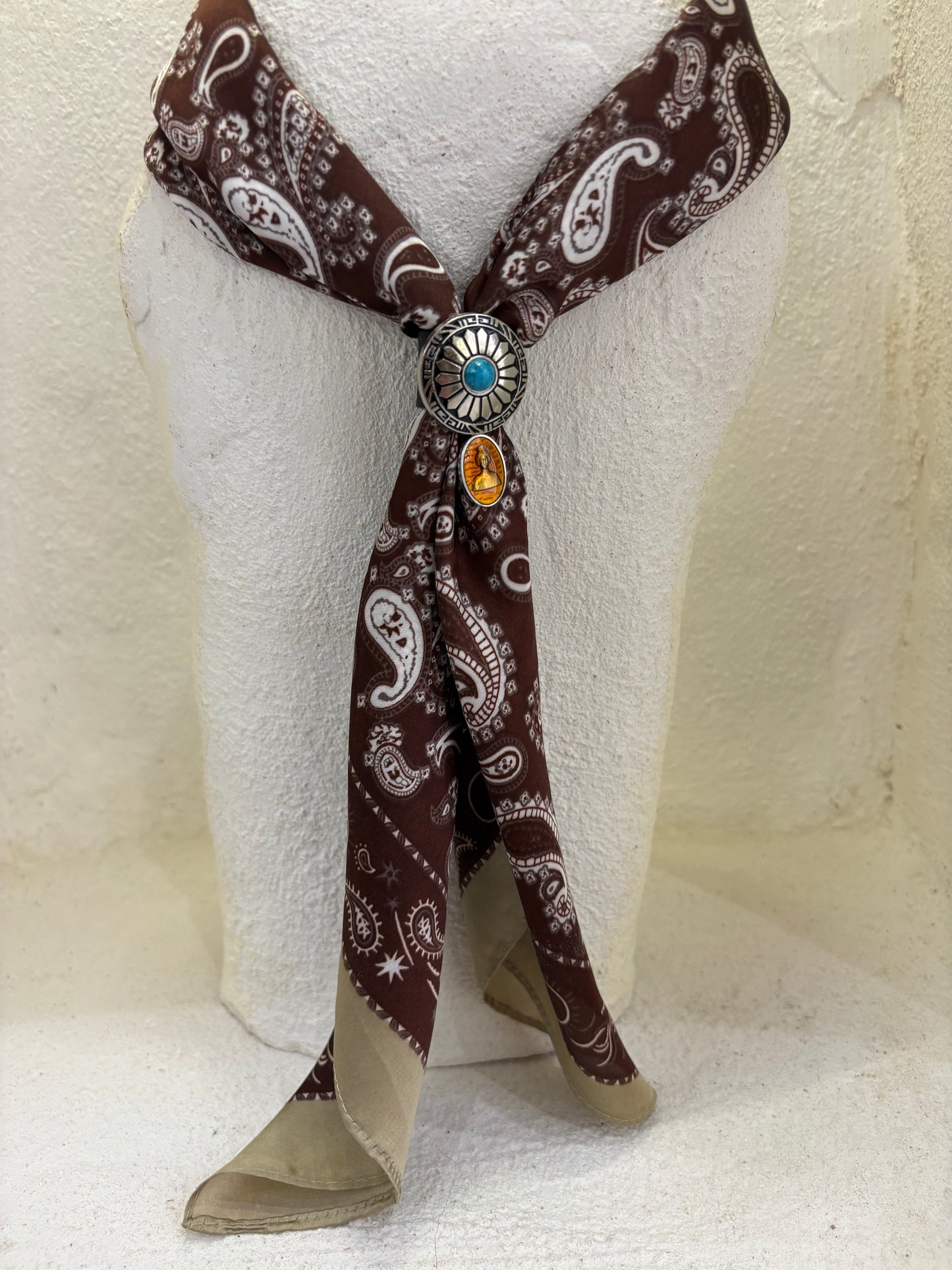 Tanit scarf